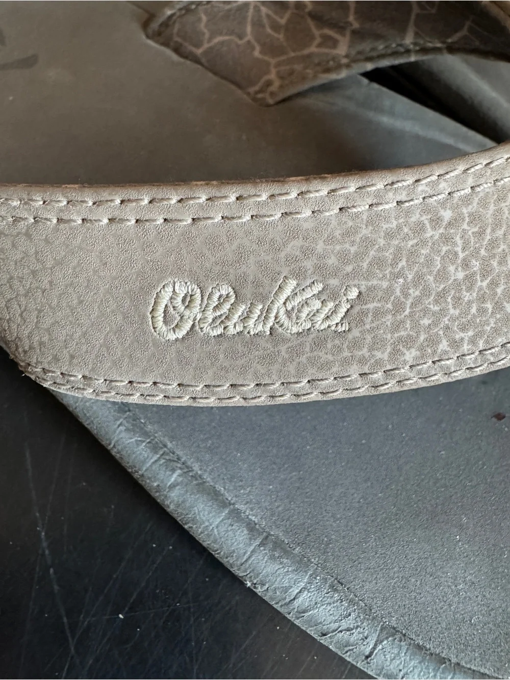 OluKai leather thong